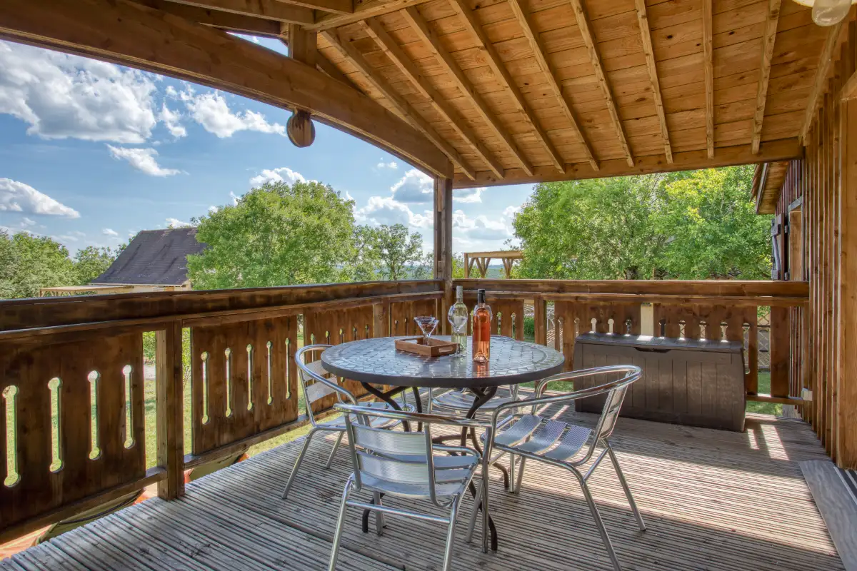 Terrasse du chalet Biron pour 4 personnes PMR